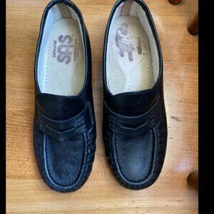 SAS 8W Black Leather Classic Slip-on Loafer Shoes